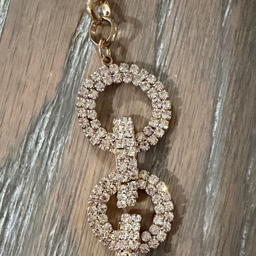 Elegant Gold Chain Link Necklace - Picture 2 of 4